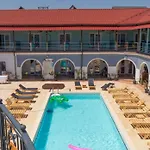 Hotel Km 0